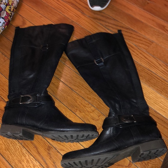 bare traps black booties